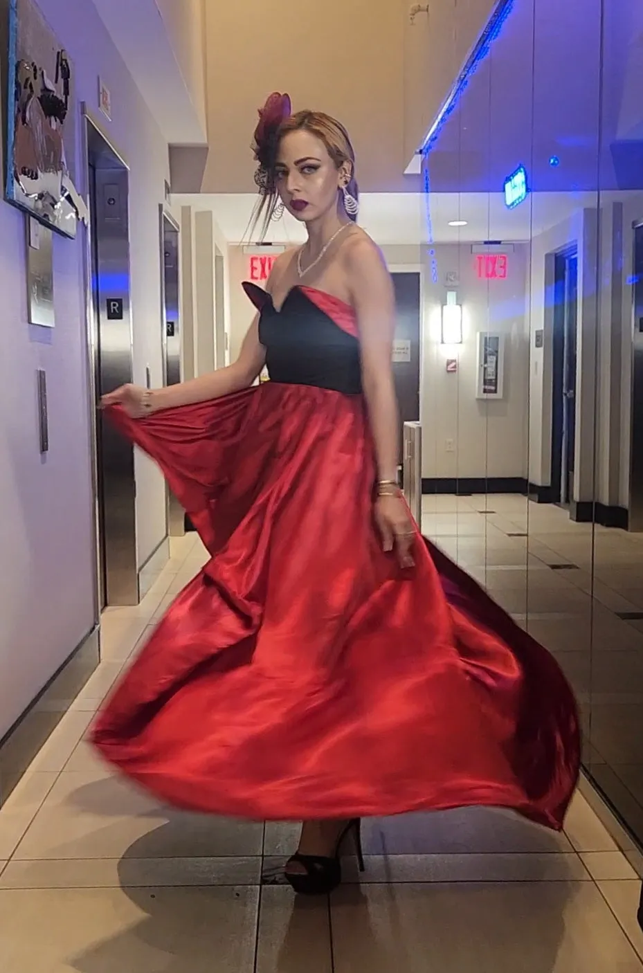 The Arkana Dress: A NYFW Ruby Flamenco Sample Size 4 - thumbnail 3